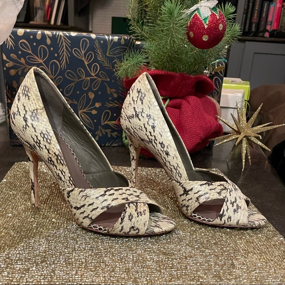 Tory Burch cream python stilettos - Picture 1 of 5